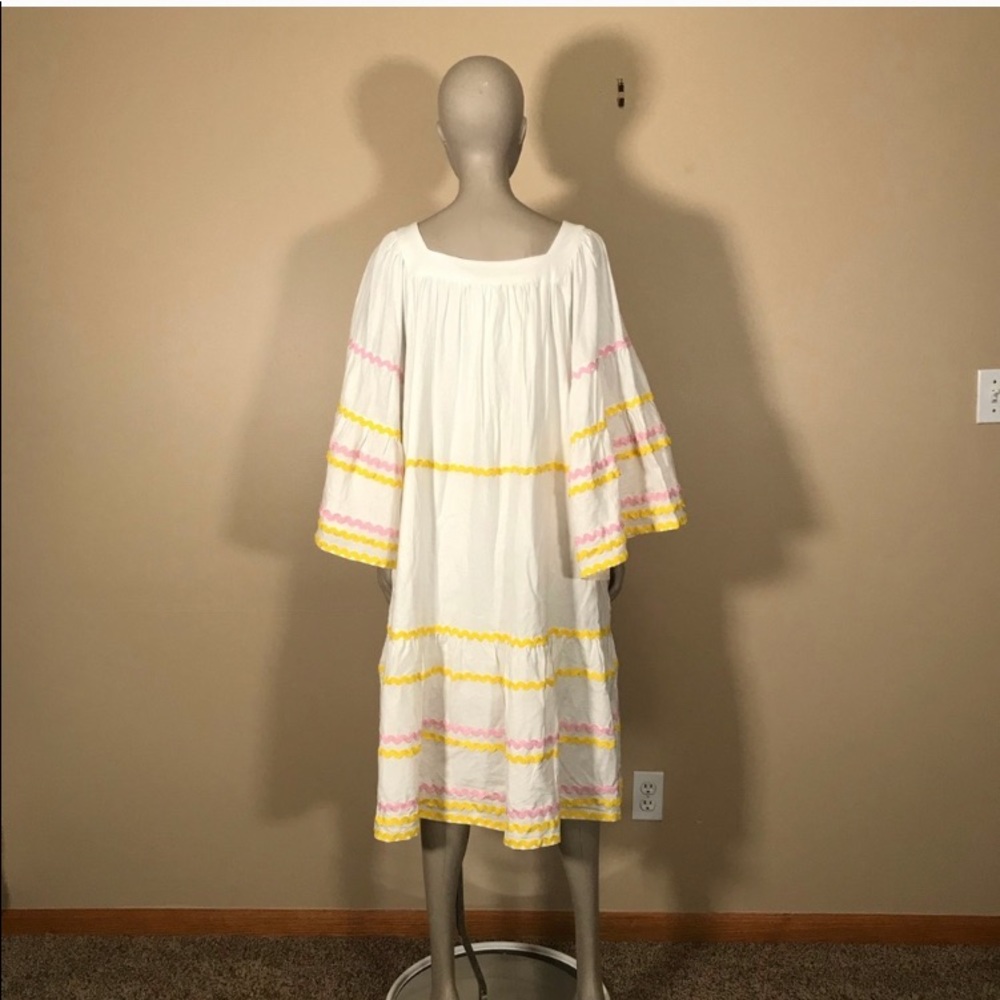 NWT Lisa Fernandez for Target White Knee Dress
